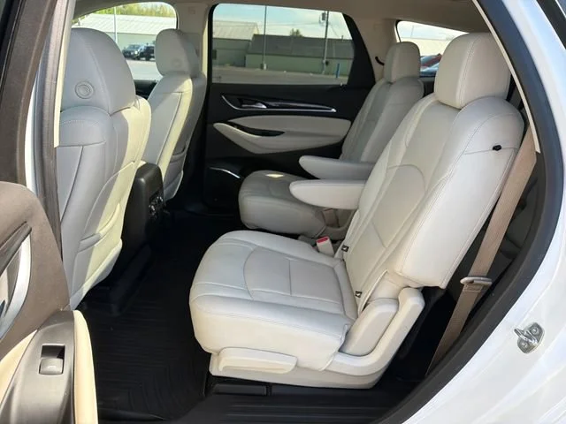 Used 2023 Summit White Buick Essence image 30