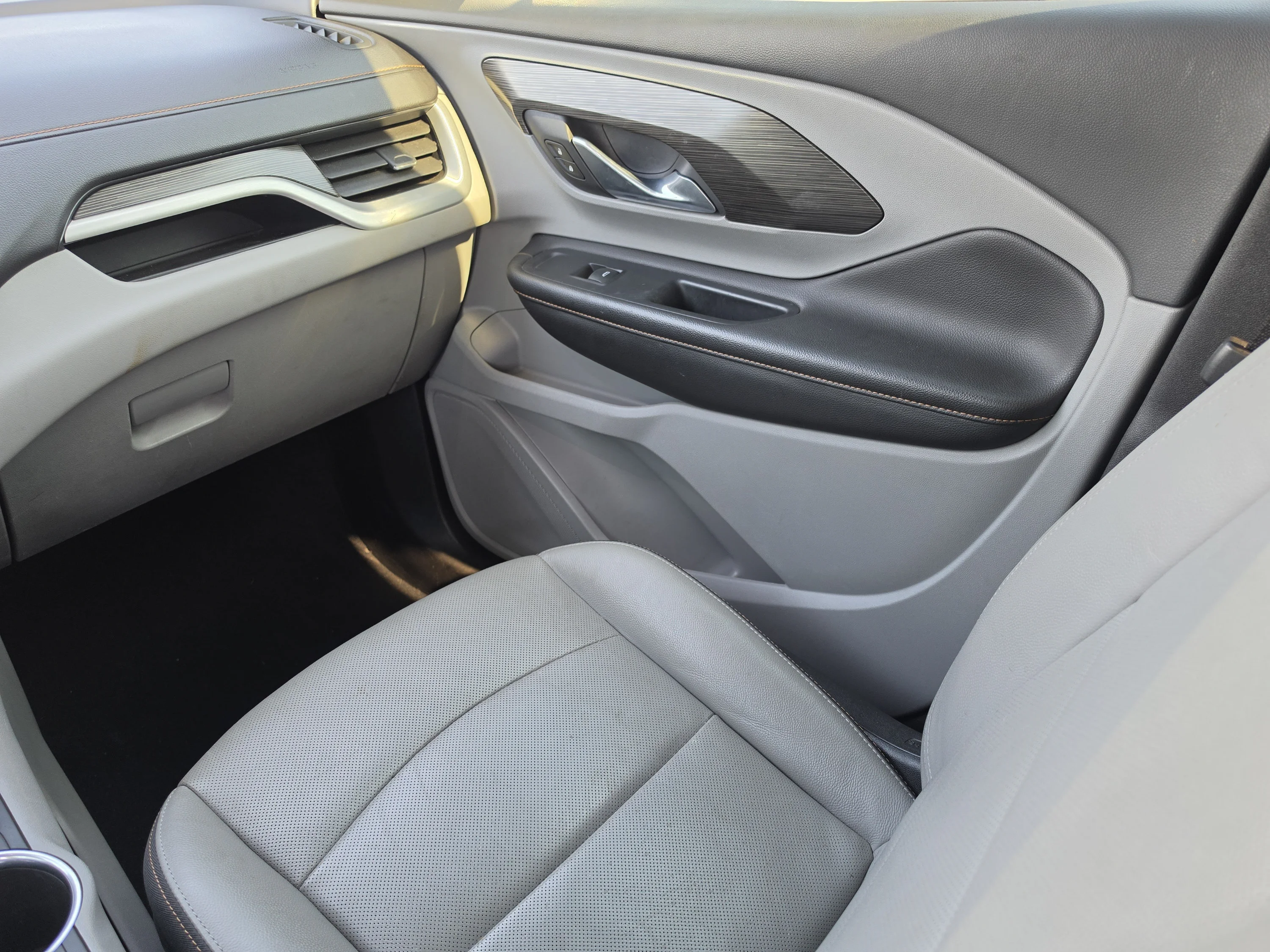 Used 2020 Blue Emerald Metallic GMC SLT image 22