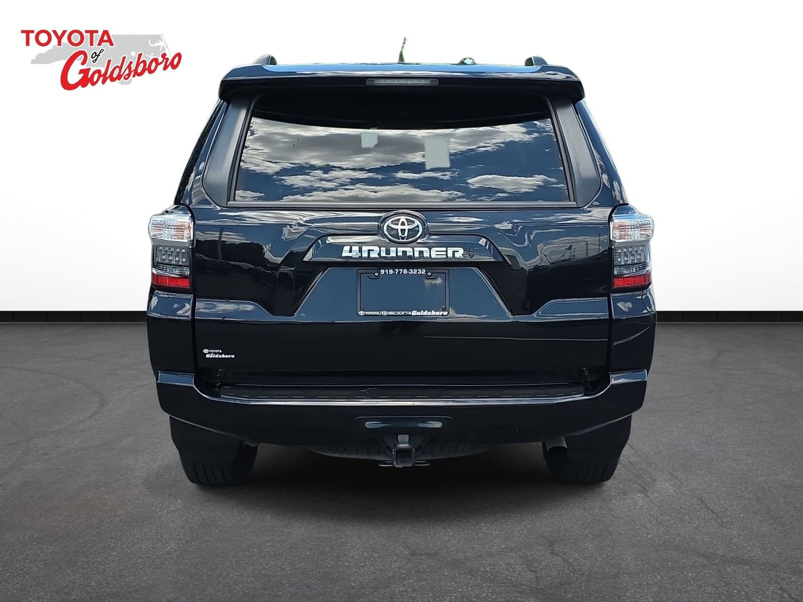 Used 2024 Black Toyota SR5 Premium image 6