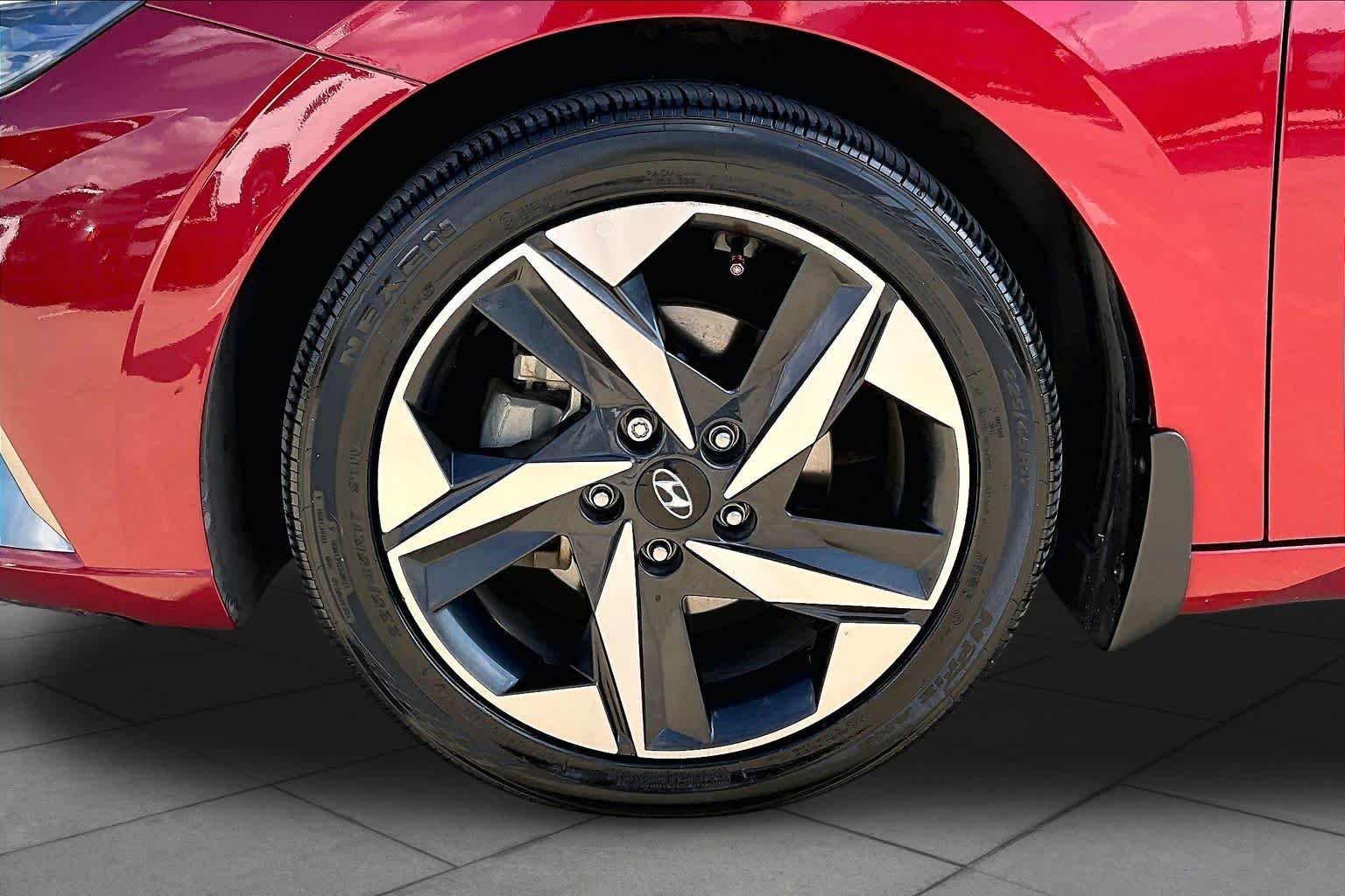 Used 2023 Ultimate Red Hyundai Limited image 10