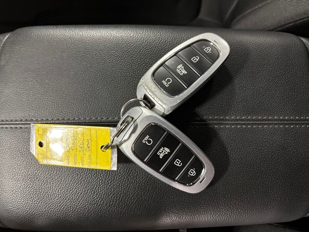 Used 2022 Gray Hyundai SEL image 30