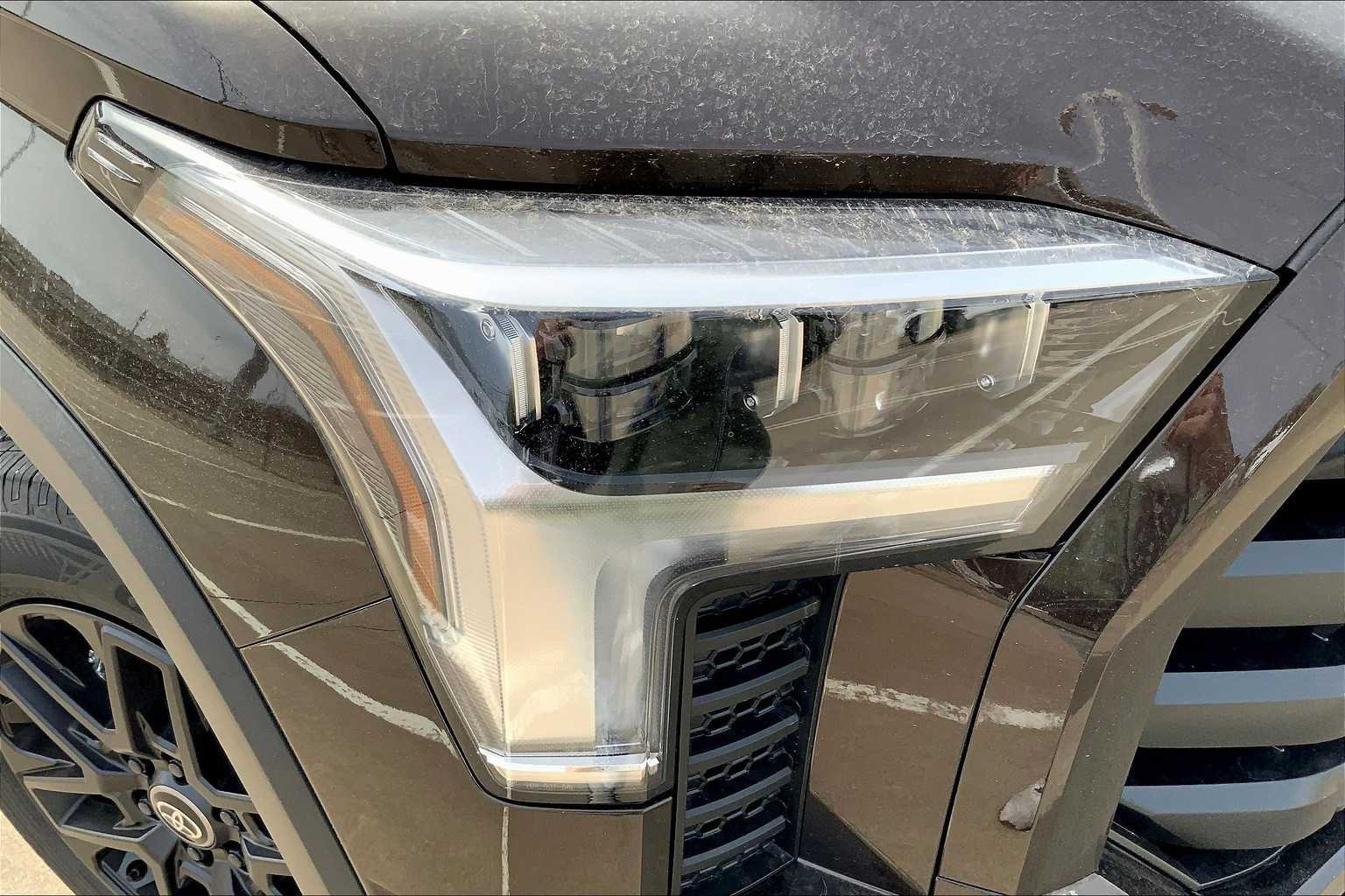 2025 Toyota Tundra Limited - Photo 13