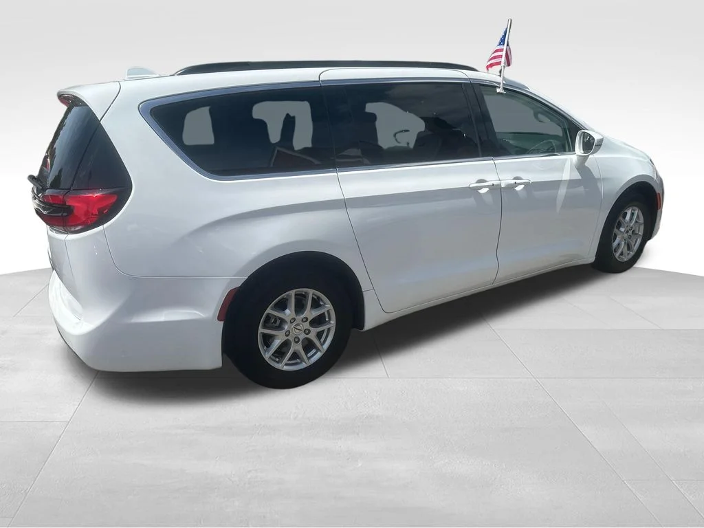 Used 2022 White Chrysler Touring L image 25