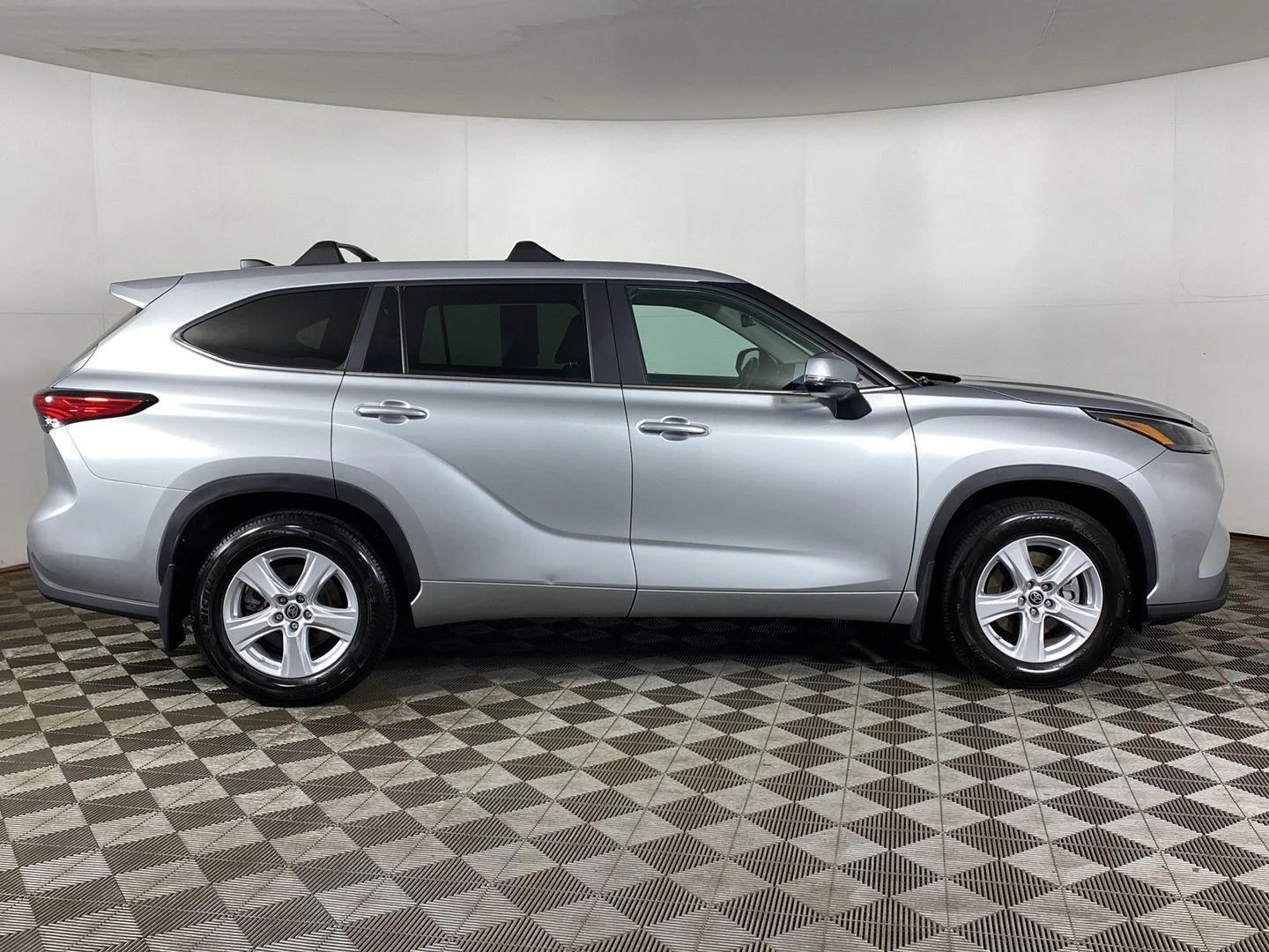 Used 2023 Celestial Silver Metallic Toyota LE image 7