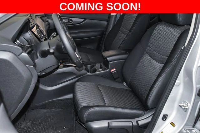 Used 2020 Silver Nissan S image 16