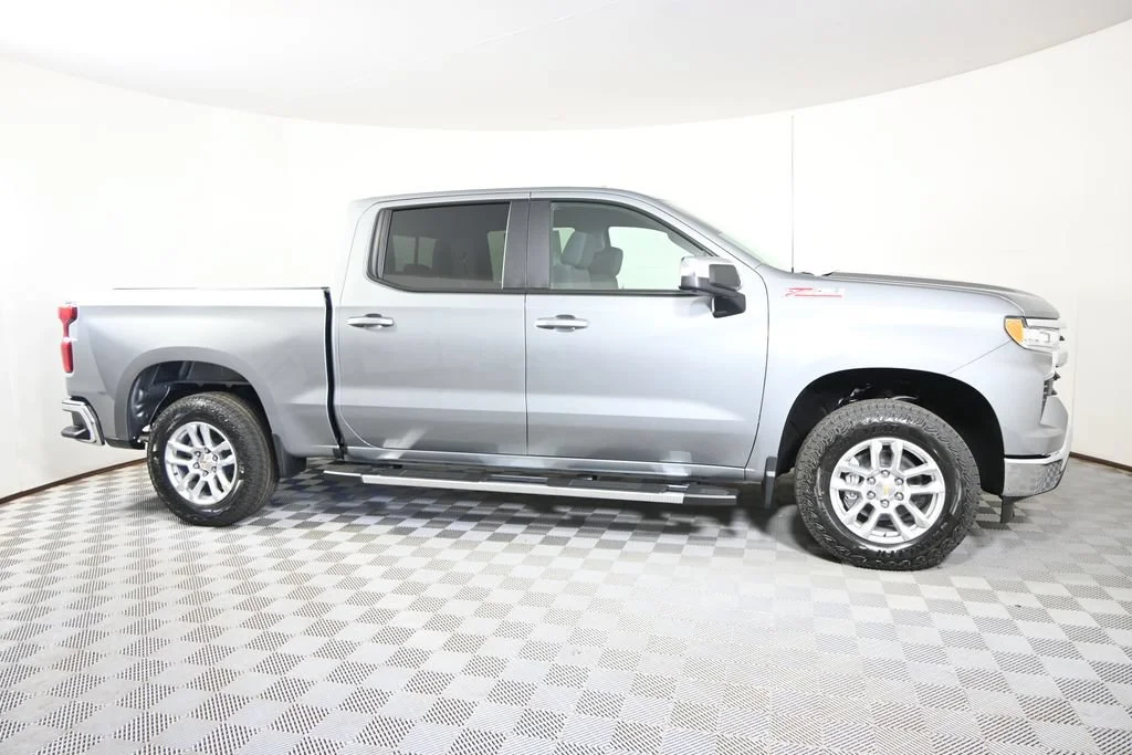 2026 Chevrolet Silverado 1500 LT - Photo 9