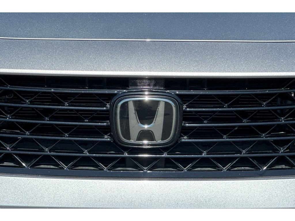 Used 2024 Solar Silver Metallic Honda LX image 40