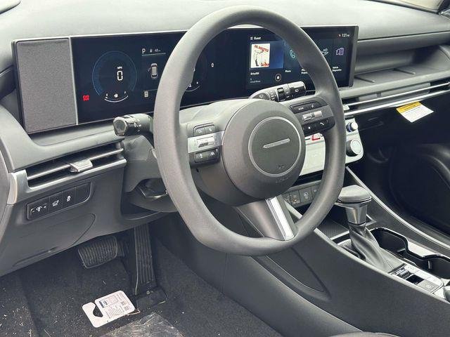 New 2026 White Hyundai SEL AWD image 2