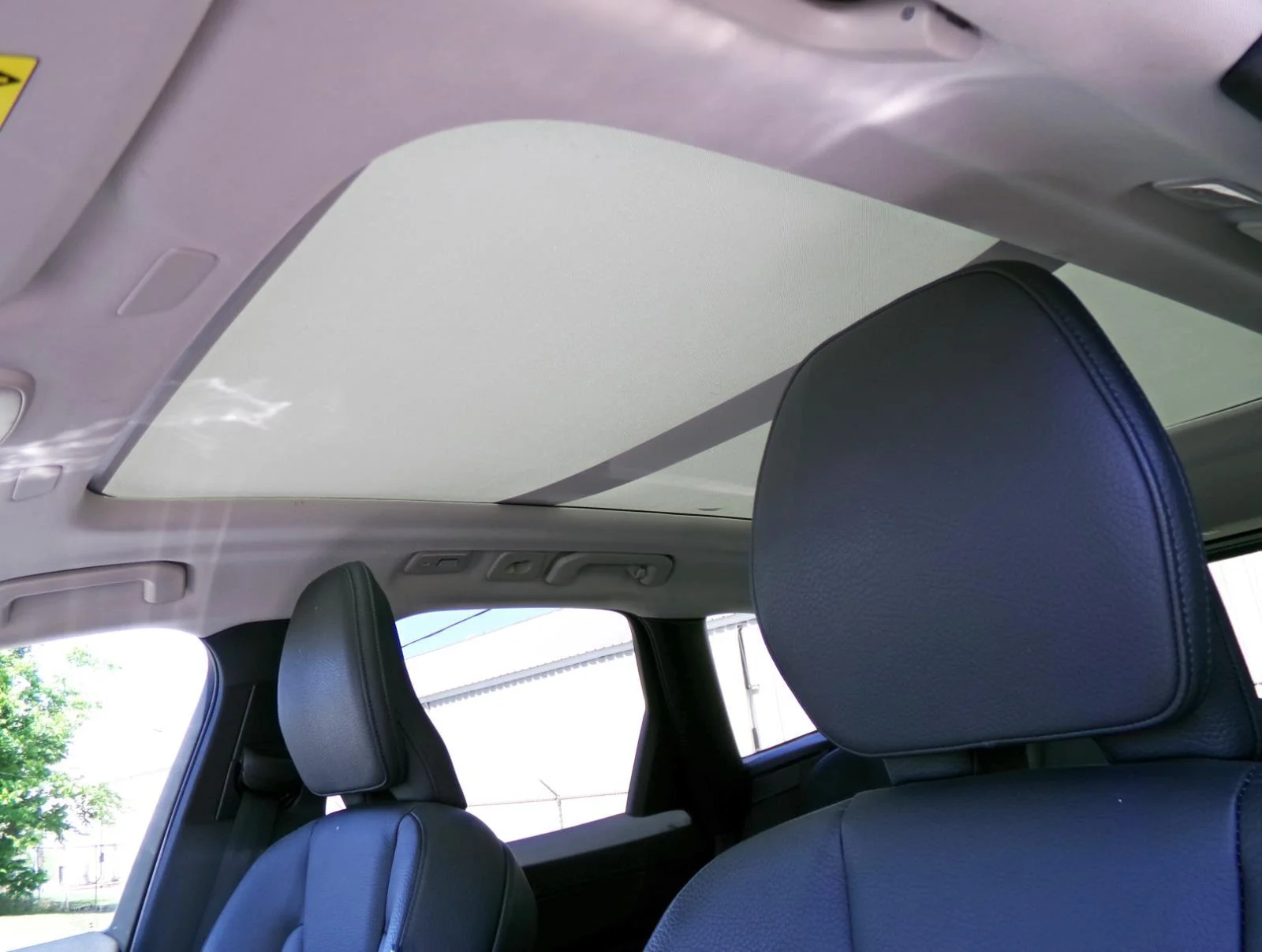 Used 2024 3500 Volvo Plus Dark Theme image 3