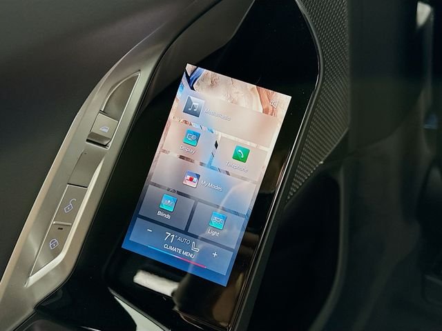 2025 BMW 7 Series 760i - Photo 27