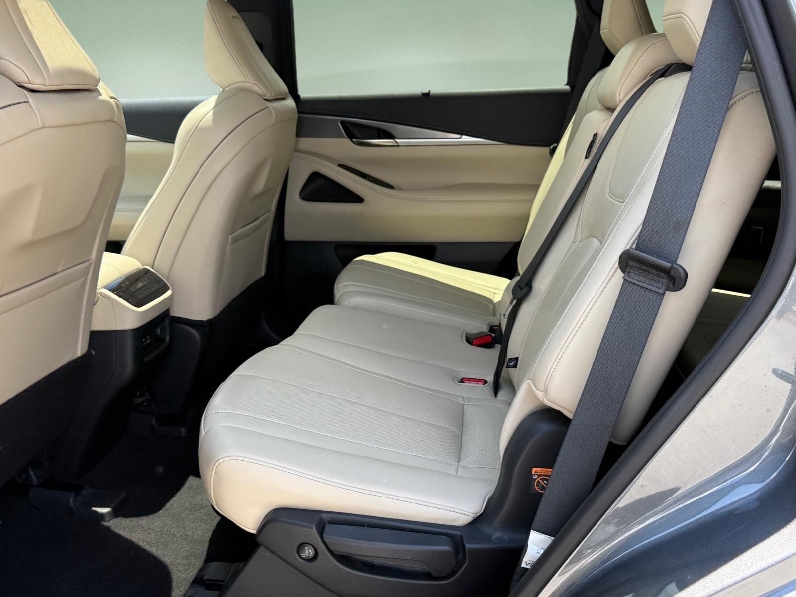 Used 2023 Graphite Shadow INFINITI LUXE image 13