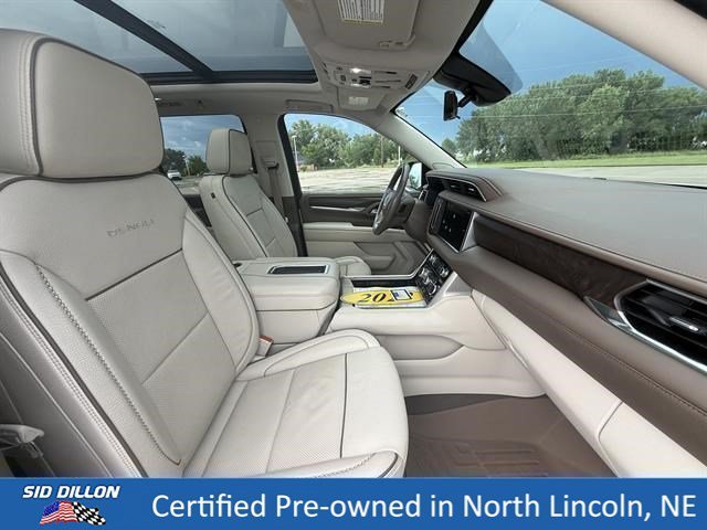 Used 2022 White Frost Tricoat GMC Denali image 22