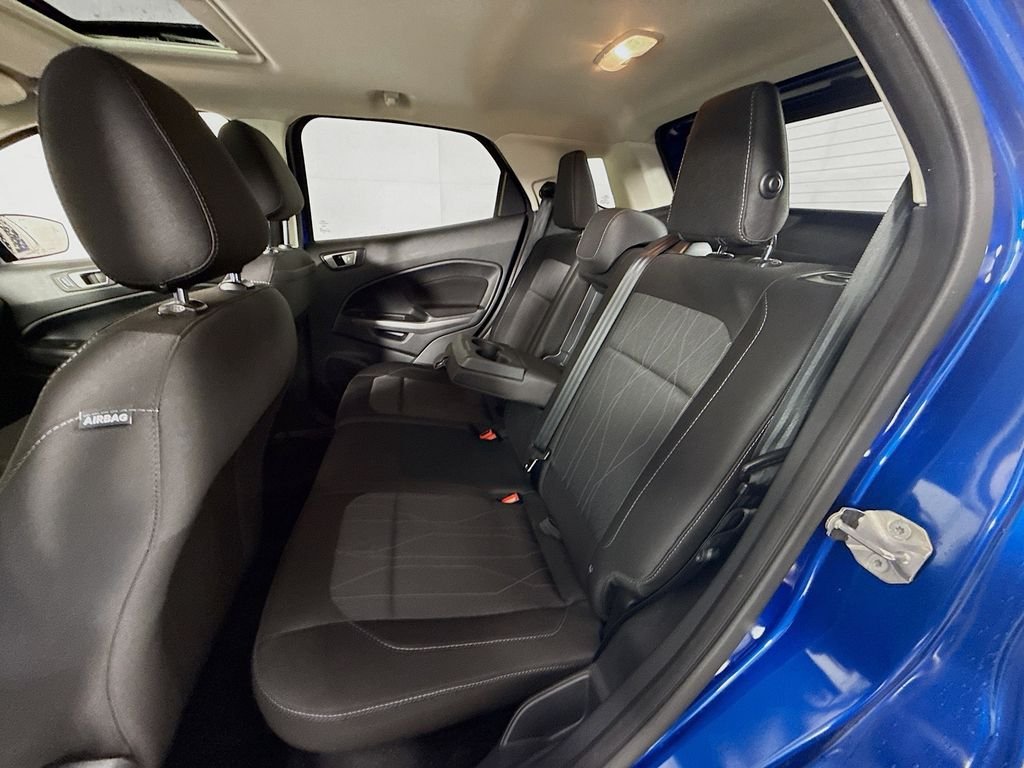 Used 2022 Lightning Blue Metallic Ford SE image 7