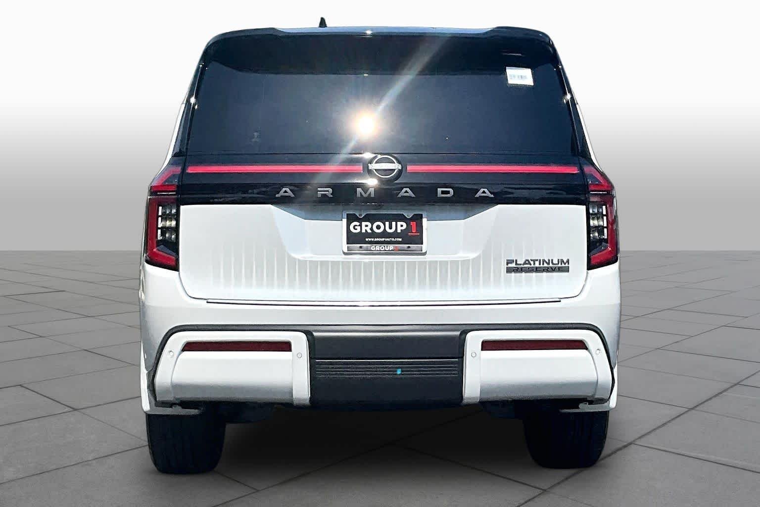 New 2026 Everest White TriCoat / Super Black Two-tone Nissan Platinum Reserve image 4