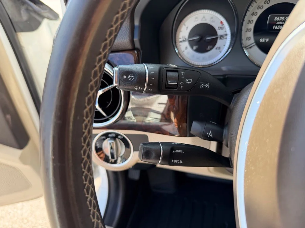 Used 2014 White Mercedes-Benz GLK 250 image 32