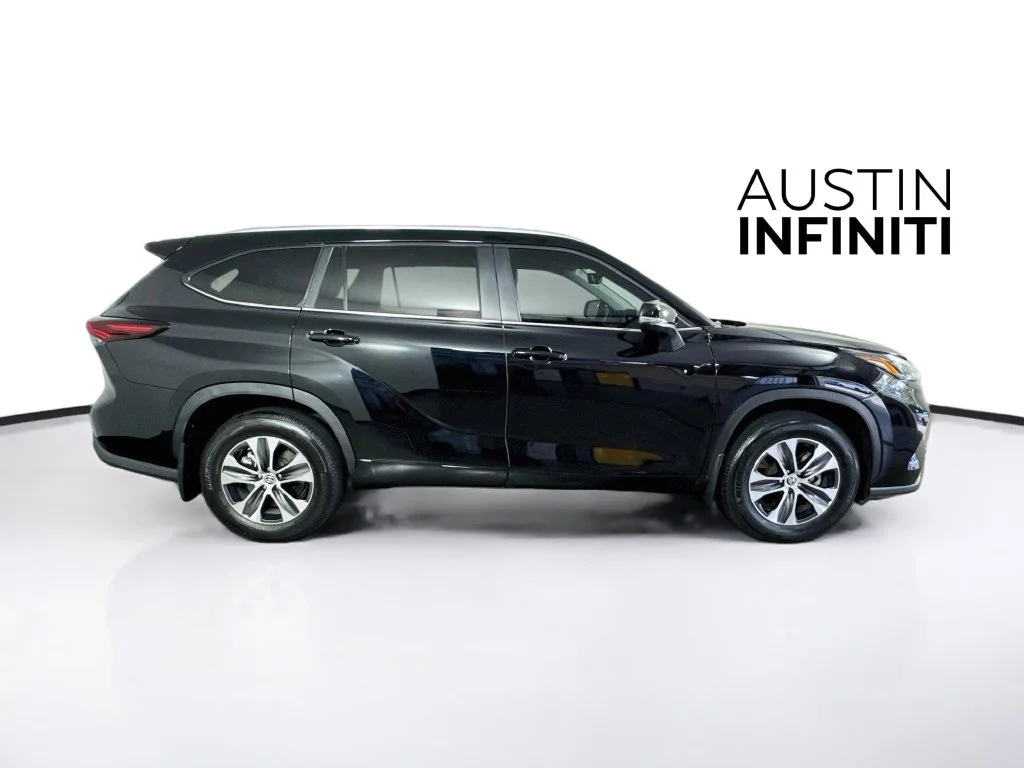 Used 2026 Black Toyota XLE image 8