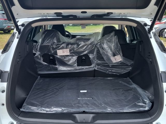 New 2027 Everest White Pearl TriCoat Nissan Dark Armor image 25