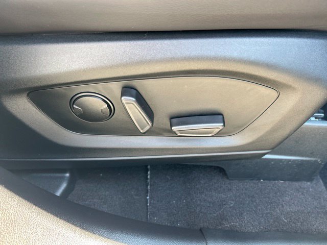 Used 2023 Silver Ford XLT image 11