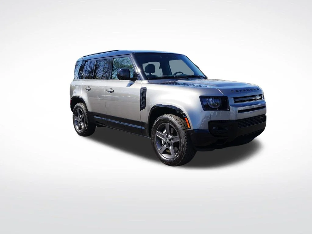 Used 2023  Land Rover X-Dynamic SE image 7
