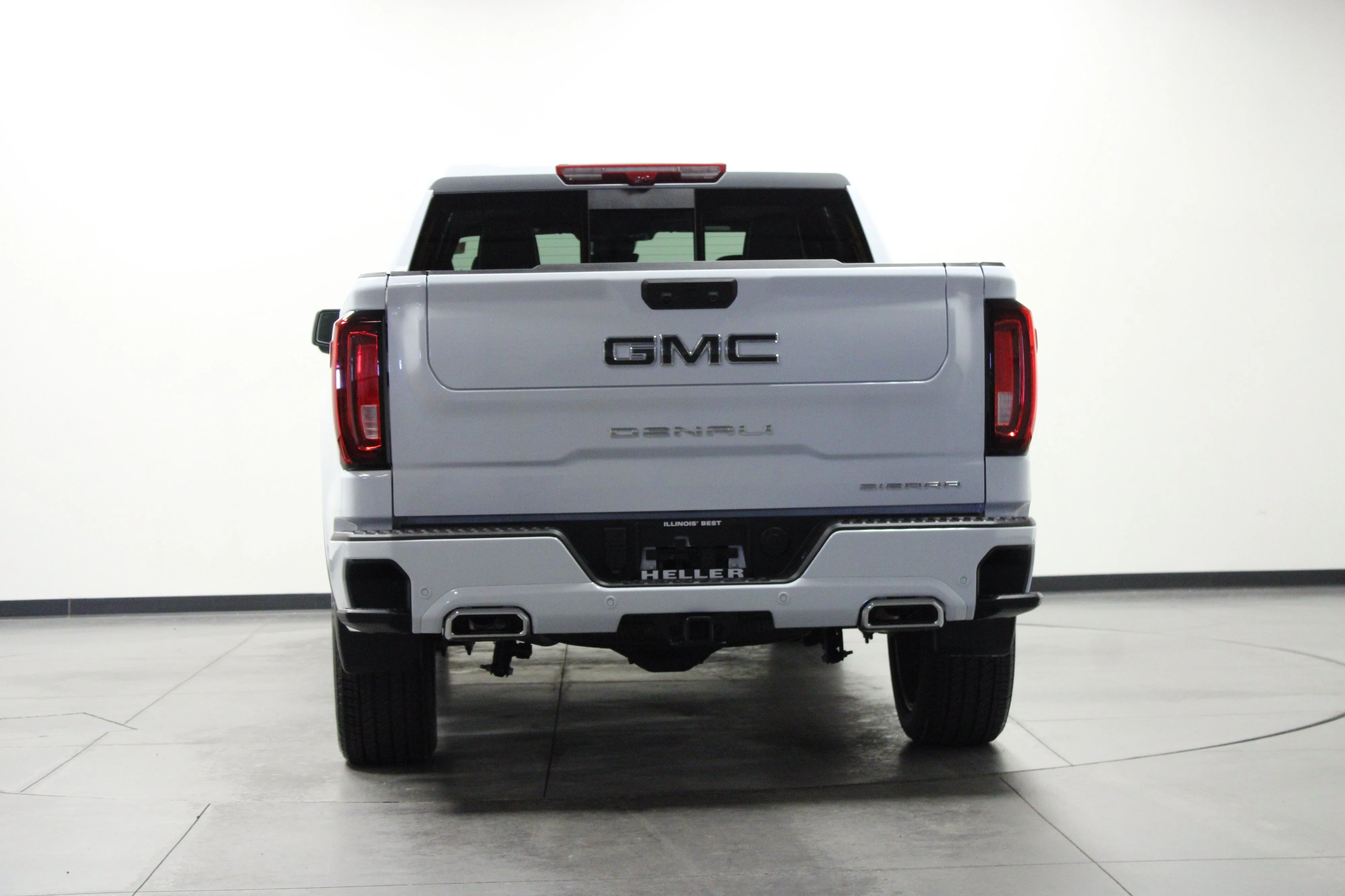 New 2026 Glacier White Tricoat GMC Denali Ultimate image 5