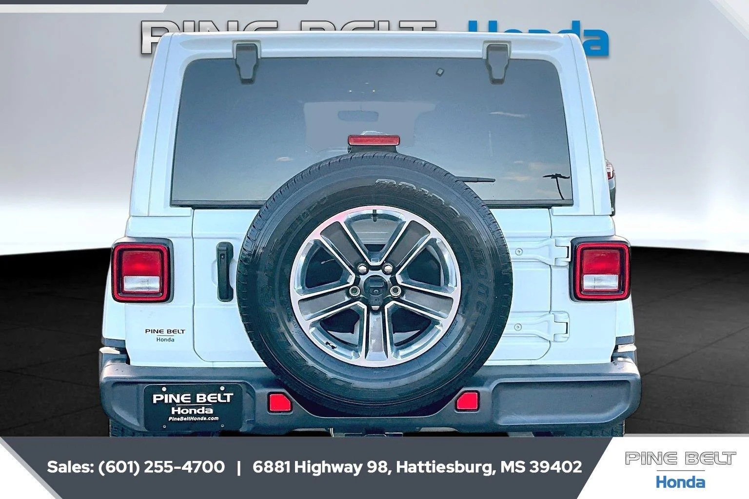 Used 2023 Bright White Clearcoat Jeep Sahara image 4