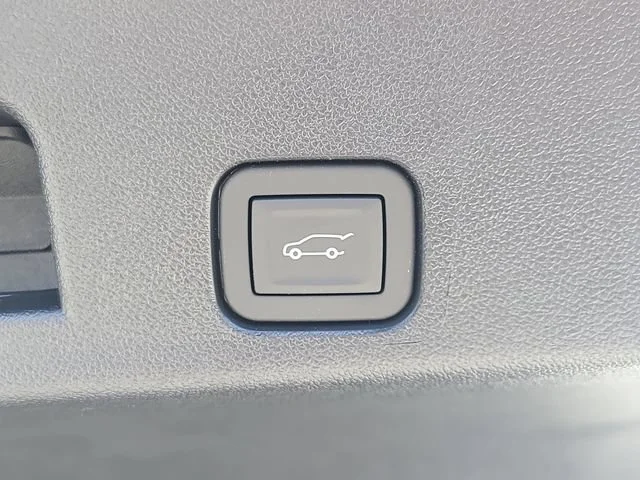 New 2026 Mosaic Black Metallic Chevrolet LT image 10