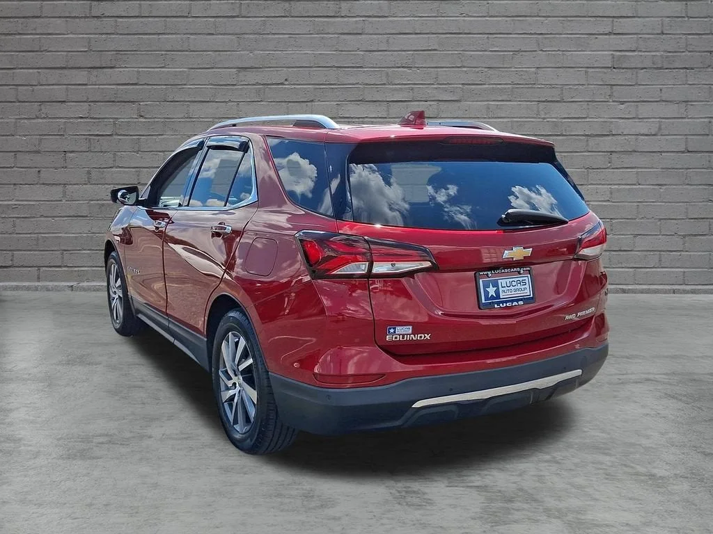 Used 2023 RADIANT RED TINTCOAT Chevrolet Premier image 38