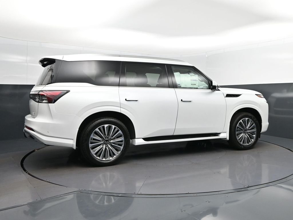New 2026 RADIANT WHITE INFINITI Luxe 2WD image 8