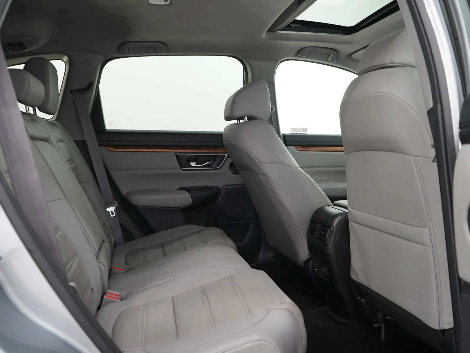 Used 2018 Lunar Silver Metallic Honda EX-L image 12