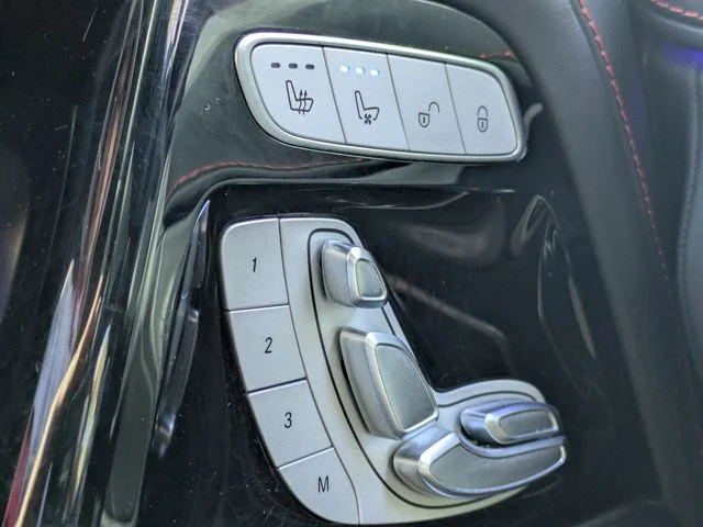Used 2022 White Mercedes-Benz G 550 image 25