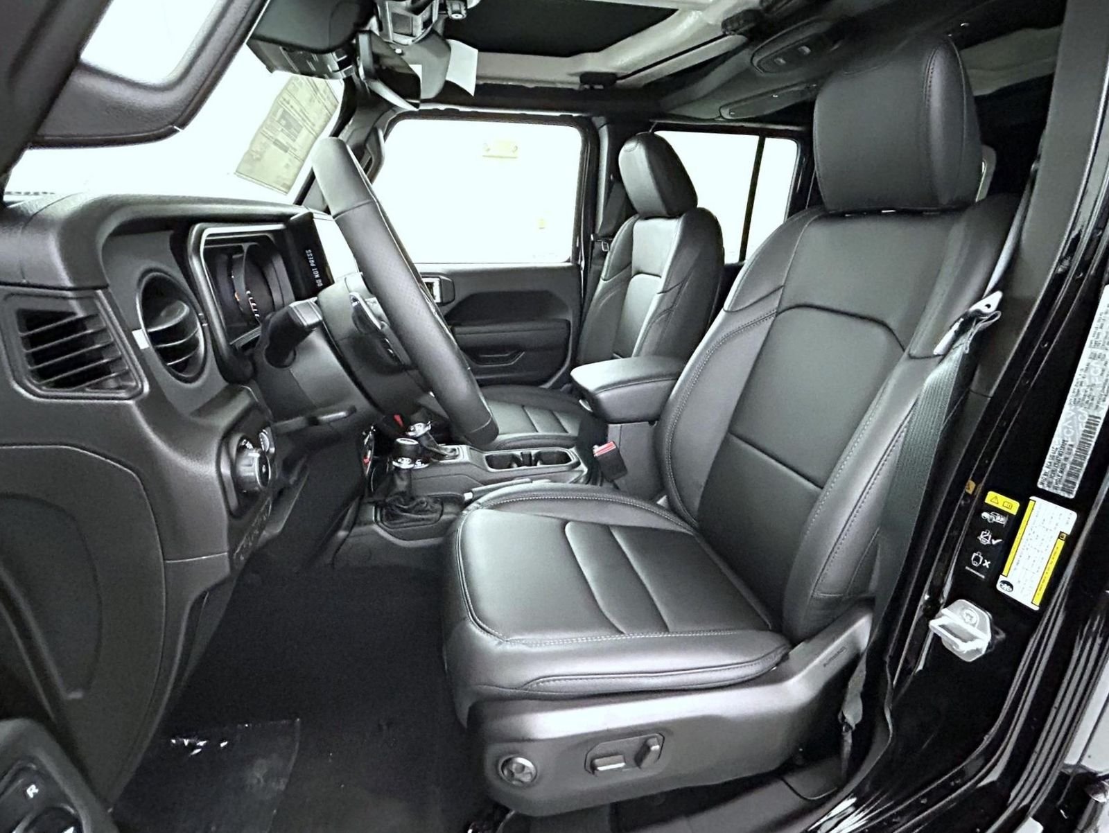 New 2026 Black Clear-Coat Exterior Paint Jeep Moab 392 image 10