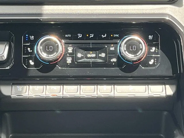 2024 GMC Sierra 2500HD AT4 - Photo 19