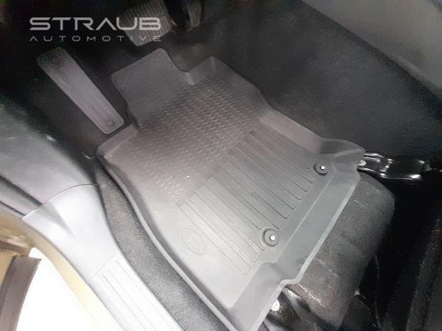 Used 2023  SUBARU  image 38
