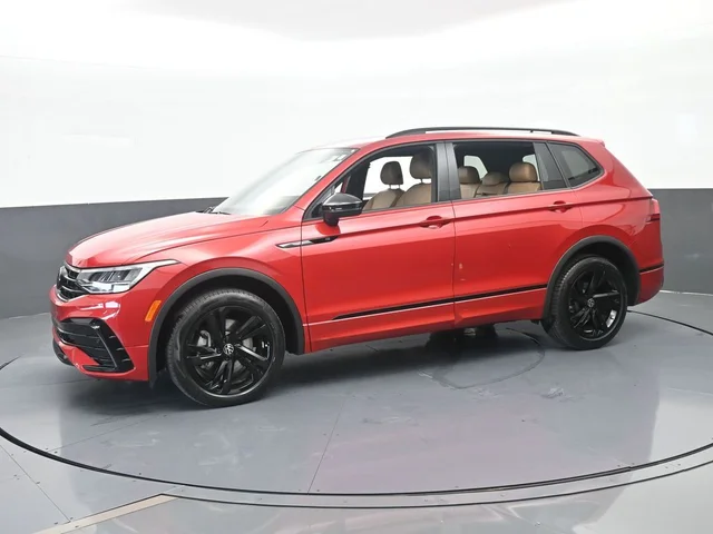 2024 Volkswagen Tiguan 2.0T SE R-Line Black