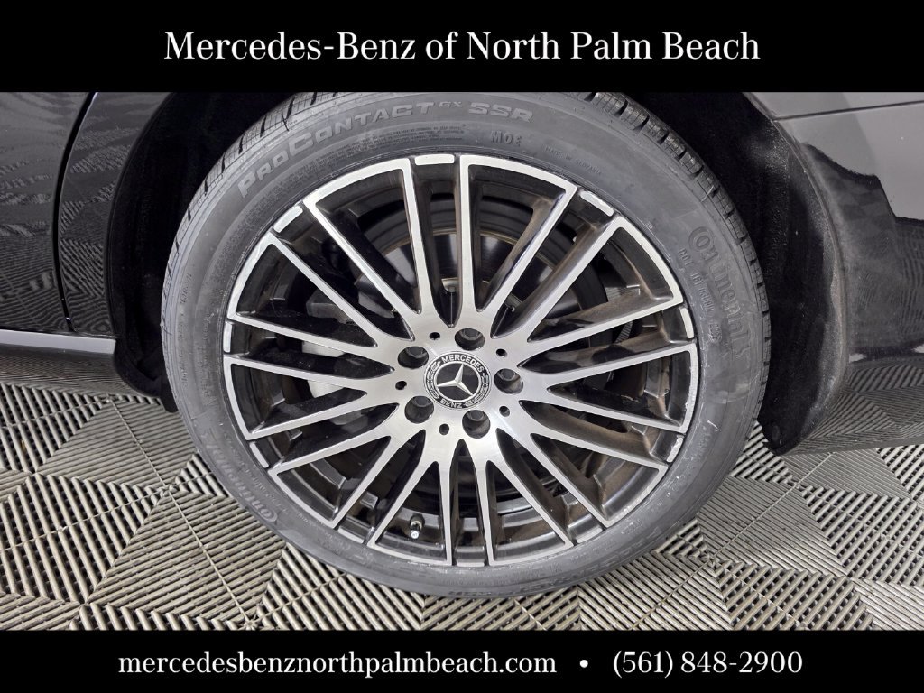 Certified Used 2024 Black Mercedes-Benz C 300 image 17