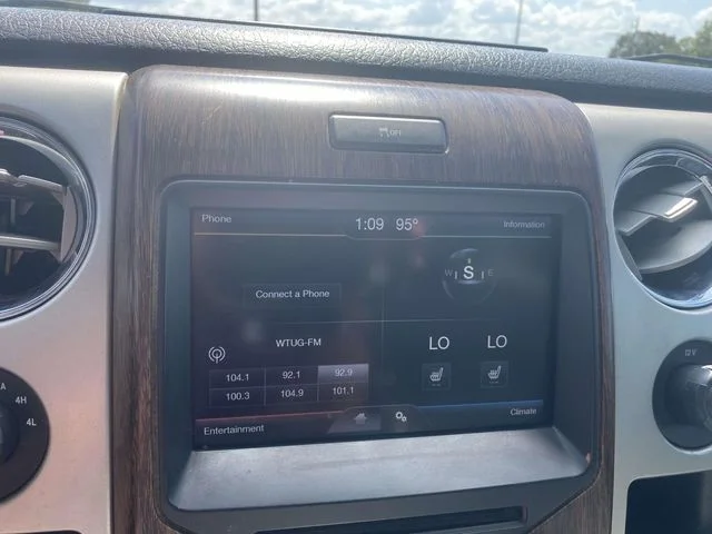 Used 2013 White Ford Lariat image 16