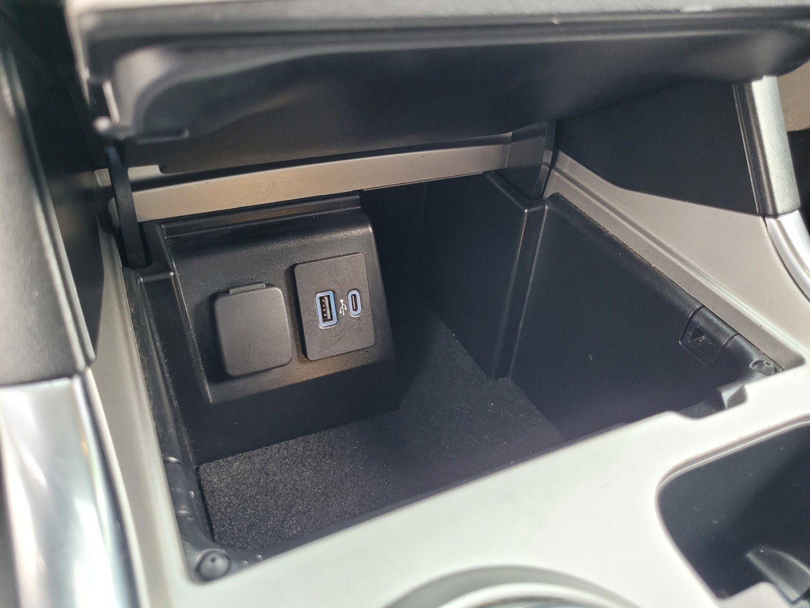 2023 Ford Explorer Limited - Photo 20