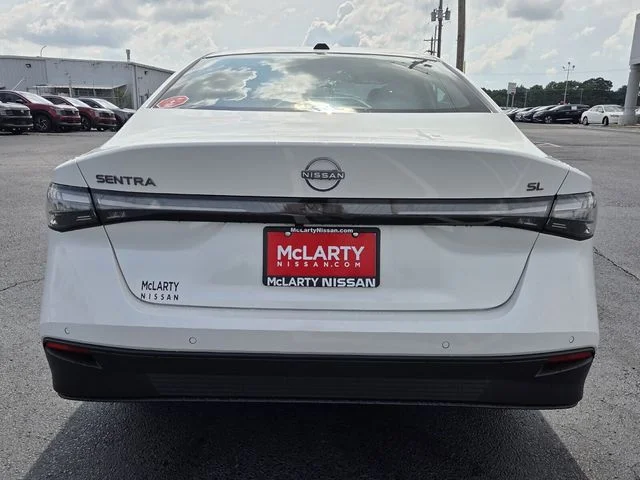 New 2026 White Nissan SL image 4
