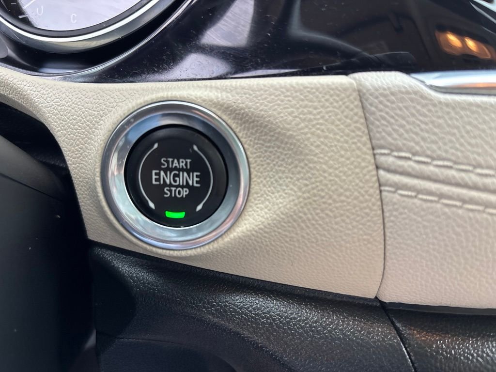 Used 2021 White Frost Buick Essence image 24