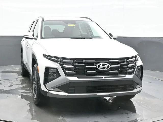 New 2026 White Hyundai SEL Premium image 6