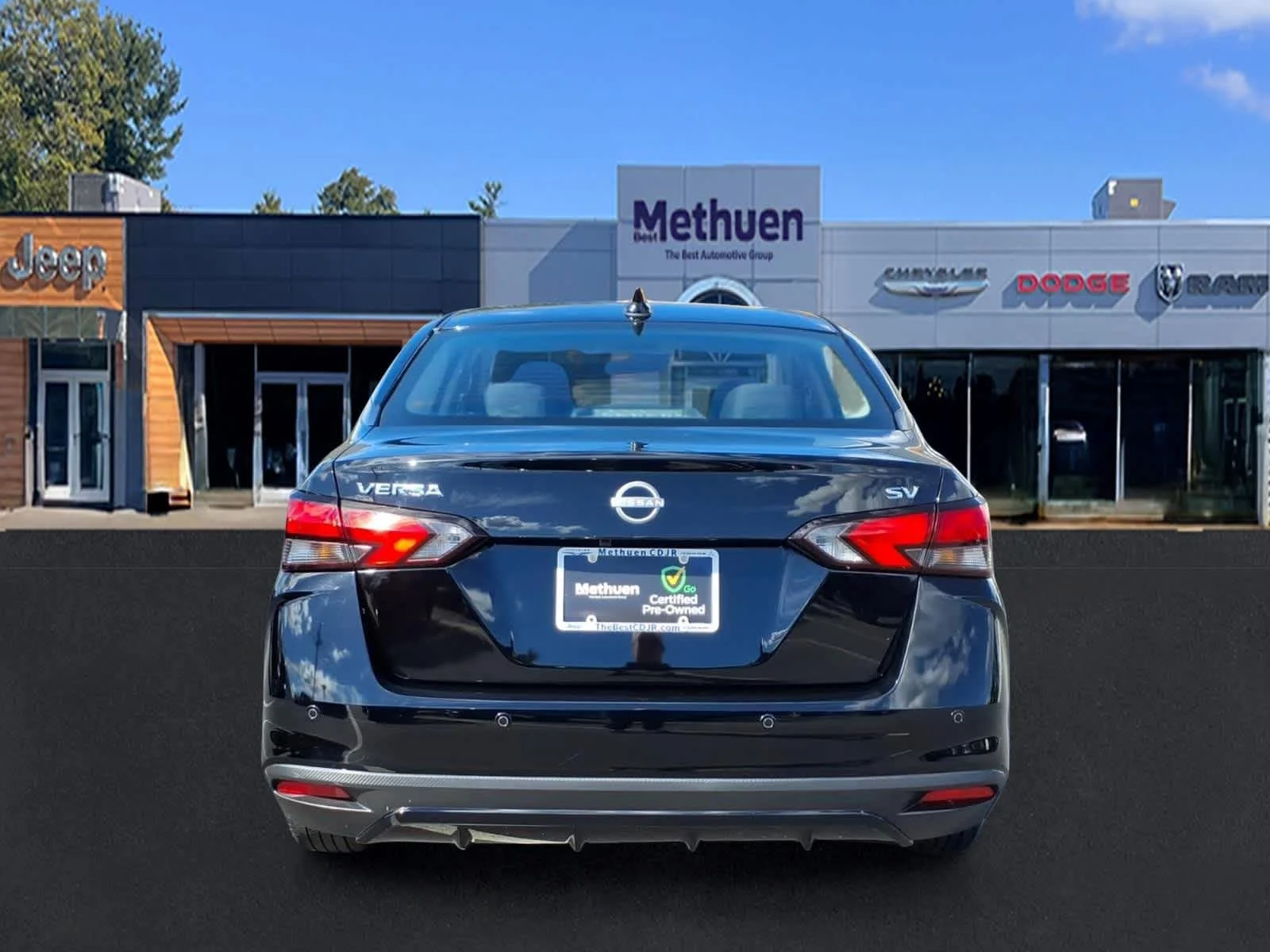 Used 2024 Super Black Nissan SV image 5