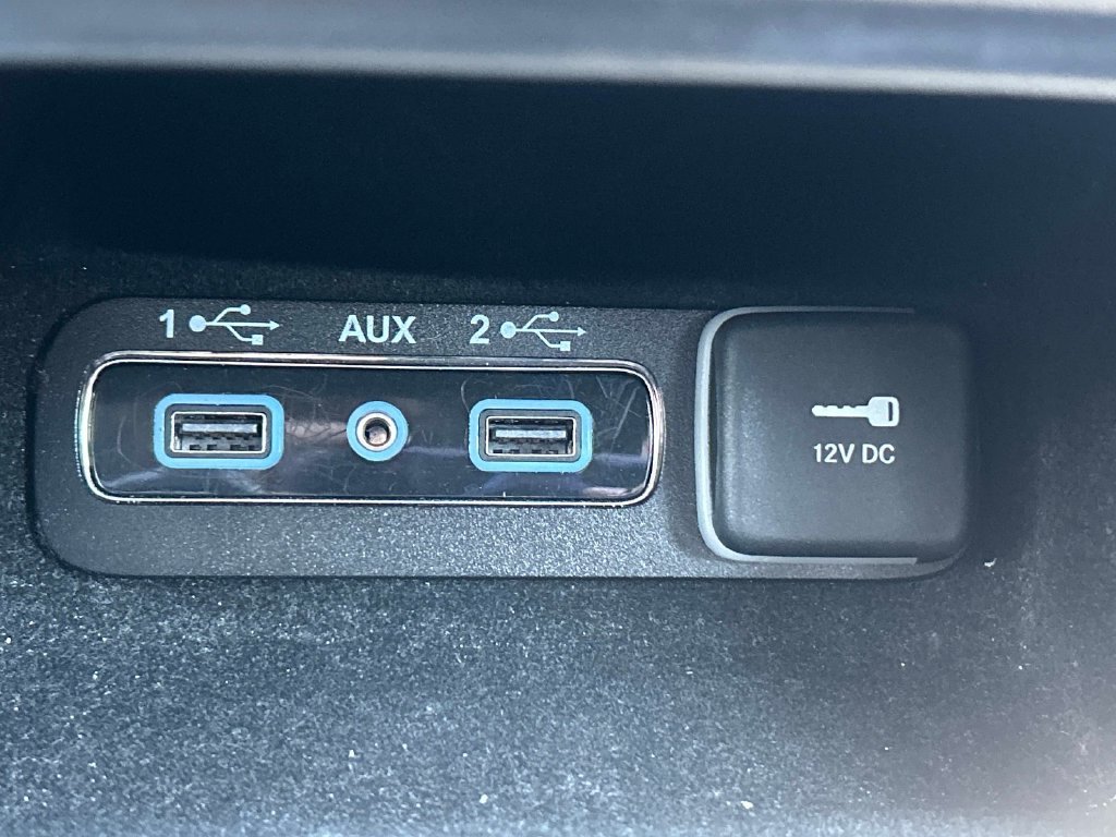 Used 2021 Black Jeep Laredo E image 24