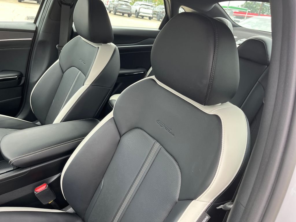 Used 2025 Gray Kia GT-Line image 12