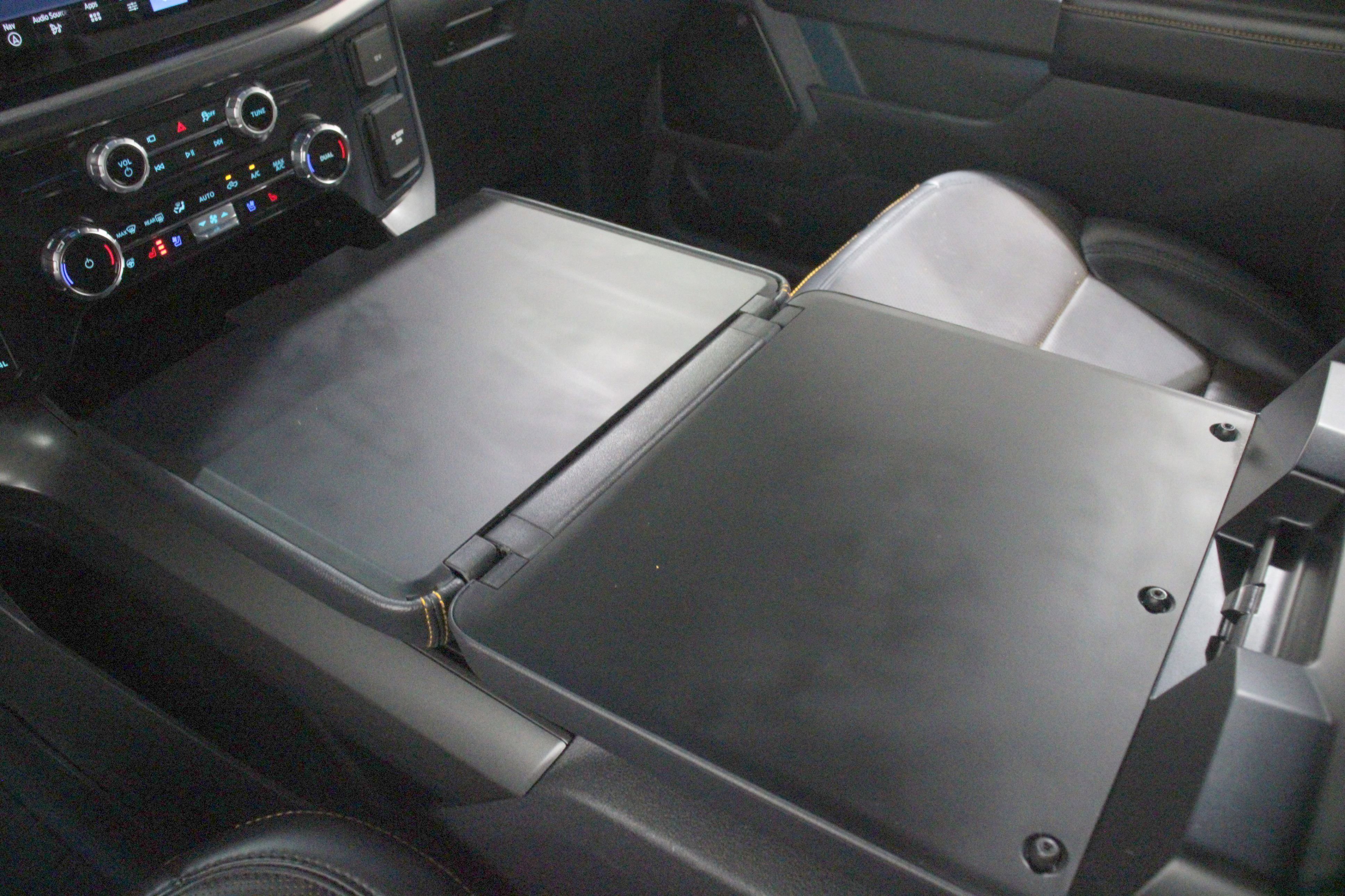 Used 2025 Agate Black Metallic Ford Tremor image 23
