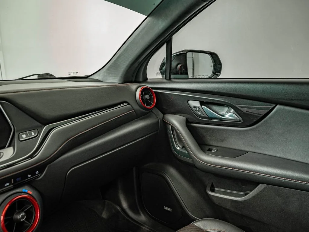 Used 2019 Black Chevrolet RS image 27