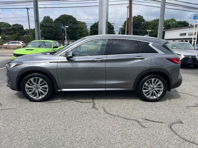 Used 2025 Graphite Shadow INFINITI LUXE image 6