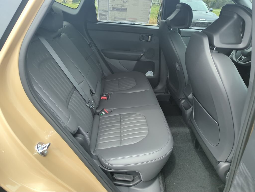 New 2027 Terrain Brown Kia X-Line S image 31