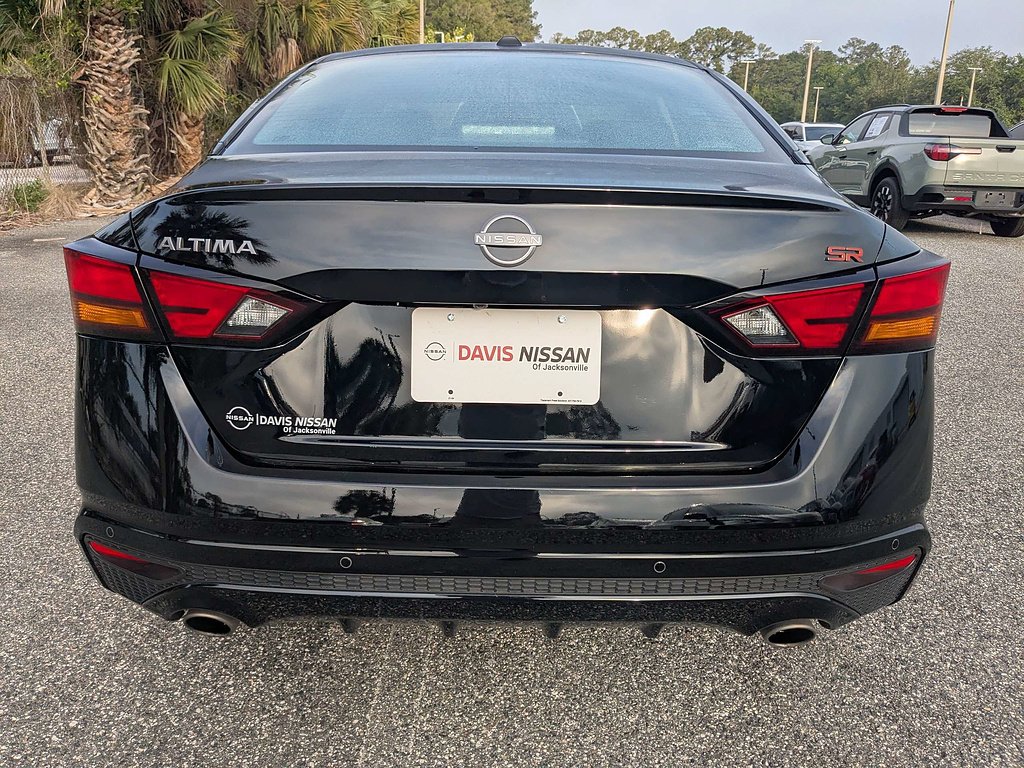 Used 2025  Nissan 2.5 SR image 5