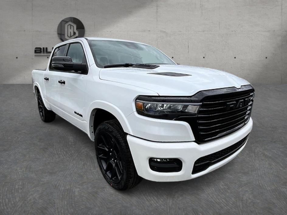 New 2026 Ivory White Tri-Coat Pearl-Coat Exterior Paint RAM Laramie image 4