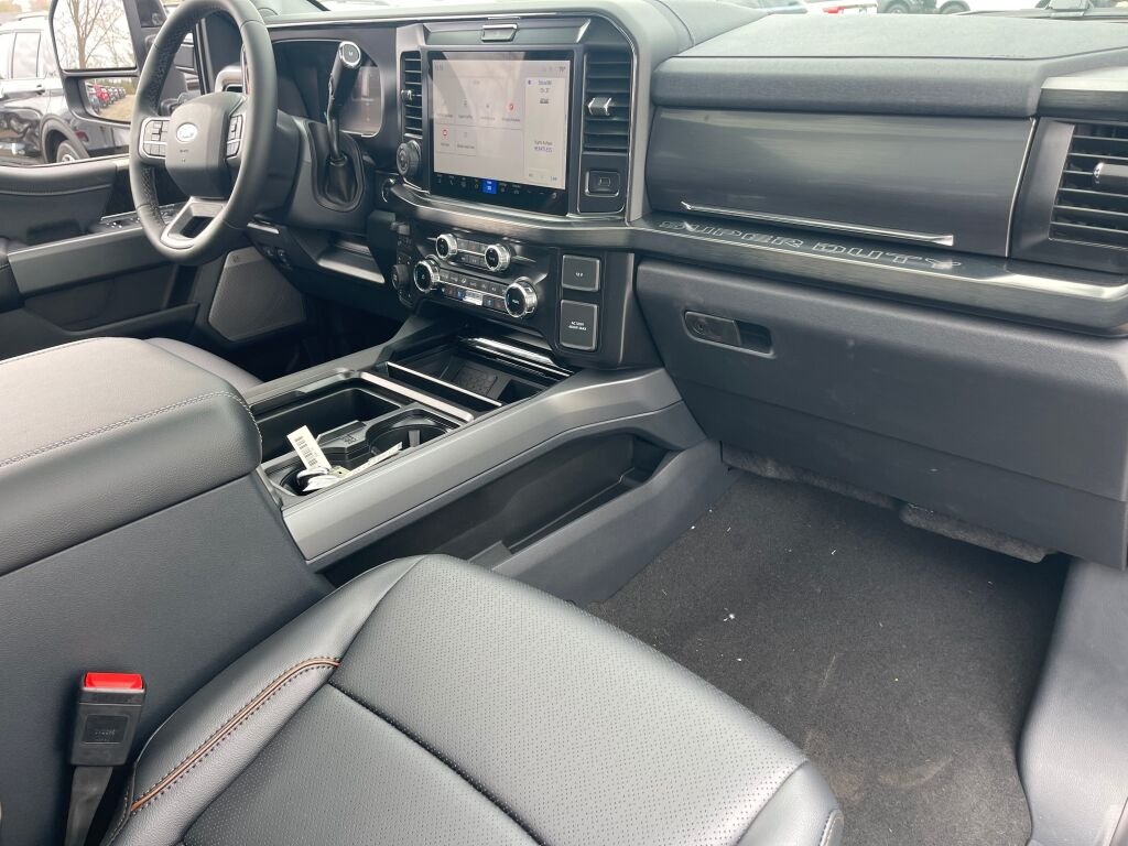New 2026 Carbonized Gray Metallic Ford LARIAT image 23